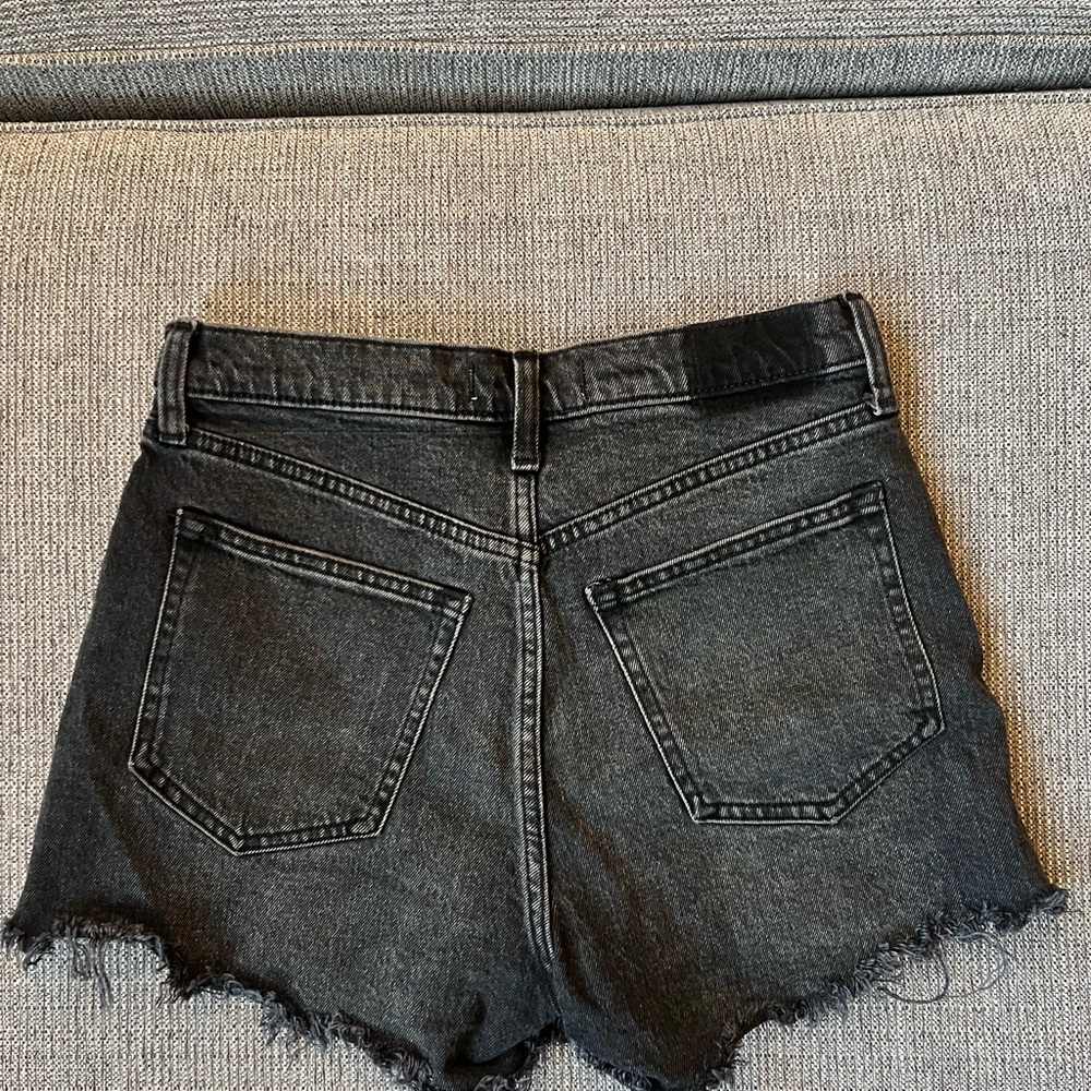 Abercrombie & Fitch Womens Black Denim High Rise 90’s Relaxed Cutoff Shorts 27/4 - Picture 6 of 6